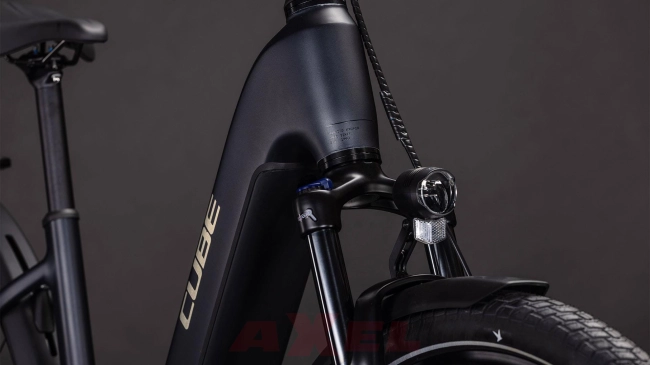 rower-cube-111102-touring-hybrid-one-600 (2).jpg